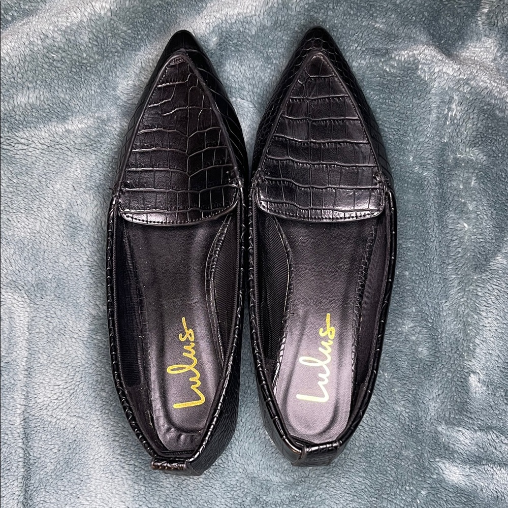 Lulu's 7.5 Black Croc-Embossed Loafers - Picture 3 of 8